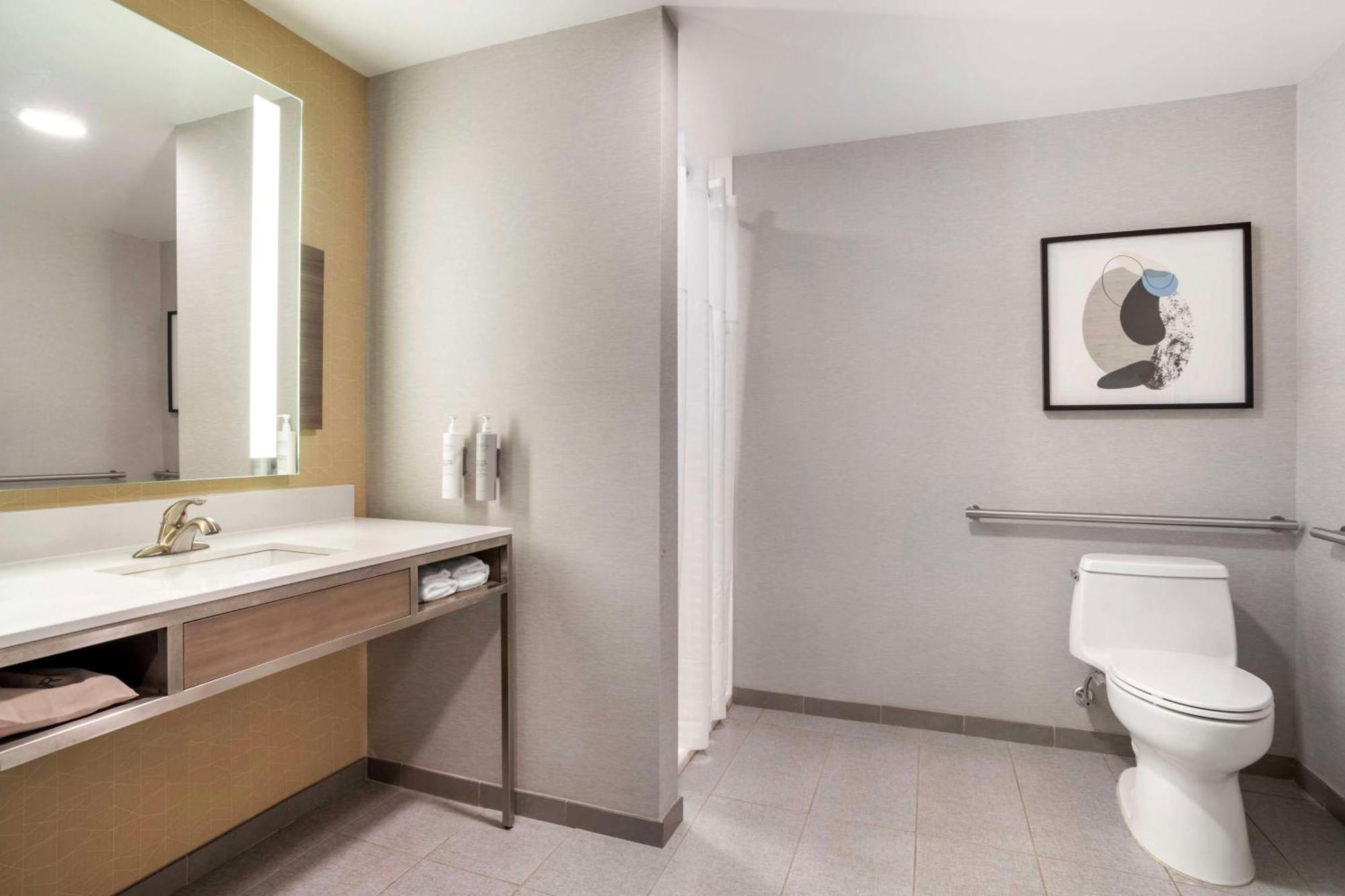 Hilton Garden Inn Charlotte/Concord Ngoại thất bức ảnh