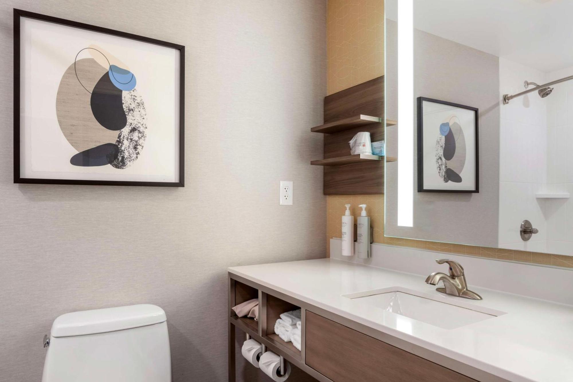 Hilton Garden Inn Charlotte/Concord Ngoại thất bức ảnh