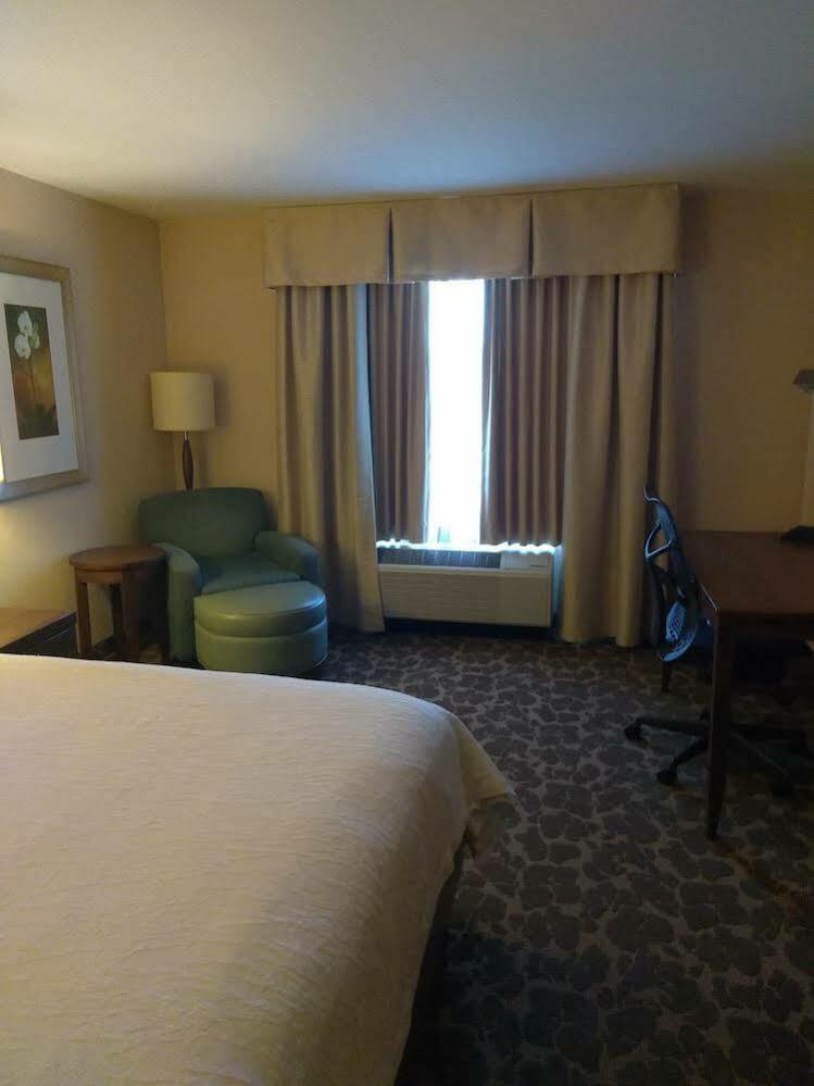 Hilton Garden Inn Charlotte/Concord Ngoại thất bức ảnh